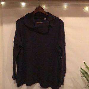 Navy Cullen cashmere pull over sweater
